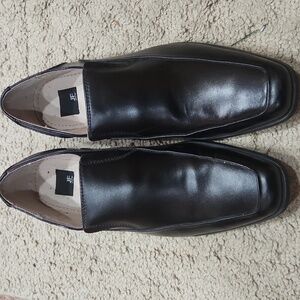 J. Ferrar Chase black men's size 9.5 dress shoes EUC